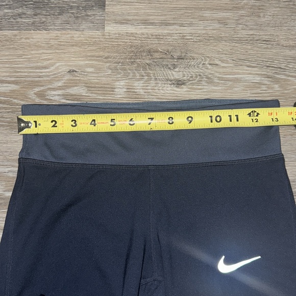 Nike Dry Fit Blue Cropped Capri Leggings - Size Small - Picture 6 of 7